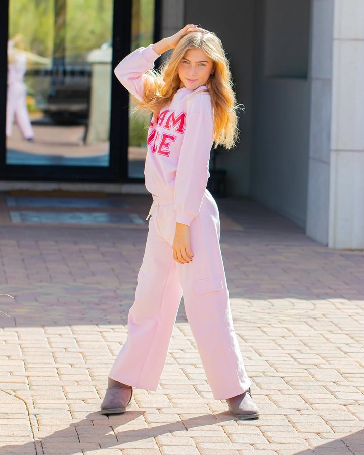 Instagram post by @henley.alexa for FabKids. Caption reads: Sunday cozy mornings 🩷❄️ Wearing @fabkids....