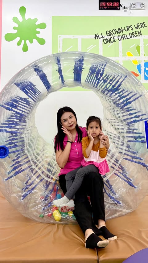 Instagram post by @iamkhayramos for BrandBuzz PH. Caption reads: [...] #kidzooonabringmoresmiles #BrandBuzzPH....
