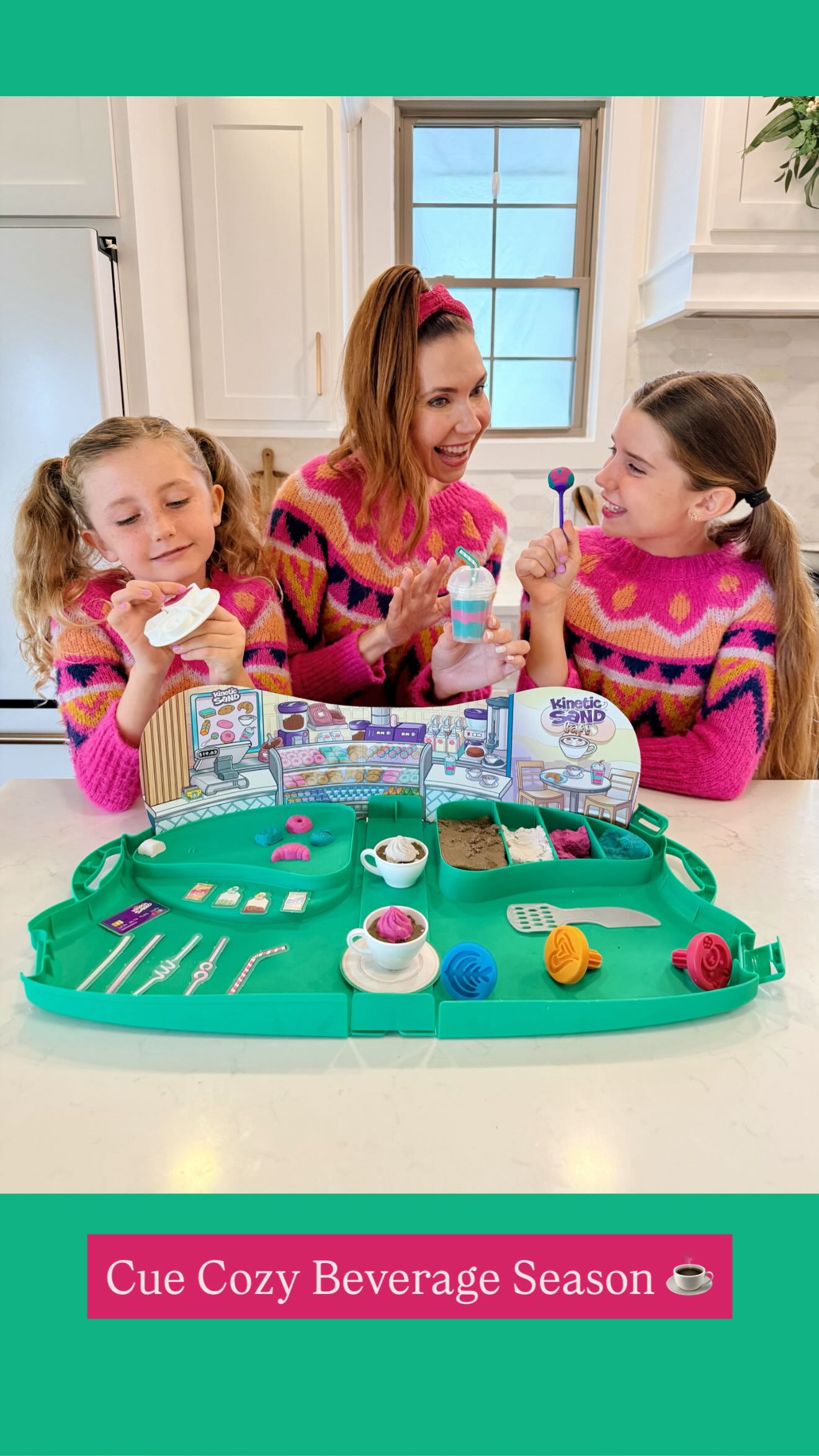 Instagram post by @rosiemaxhimer for Kinetic Sand. Caption reads: [...] in time for cozy beverage season ☕🍂....