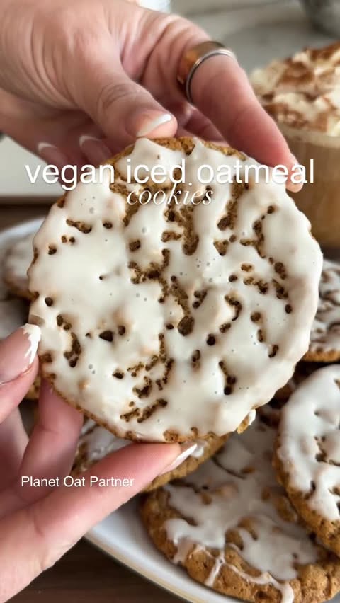 Instagram post by @lovelydelites for Planet Oat. Caption reads: VEGAN ICED OATMEAL COOKIES… but make them....