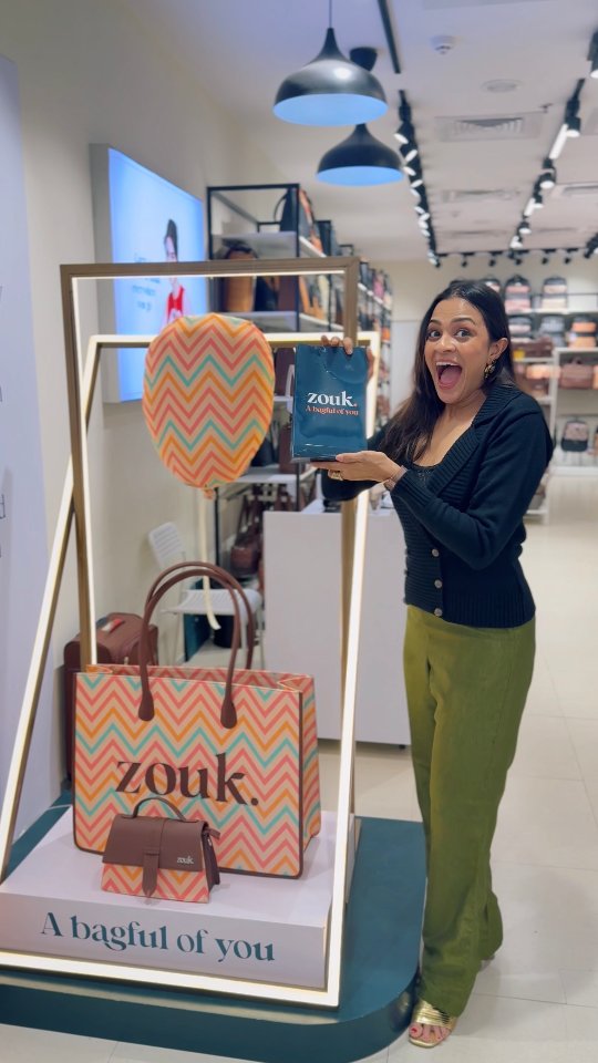 Instagram post by @_vsway_ for The Ayurveda Co.. Caption reads: Stop everything! This deal is next-level! 🥳
Buy....