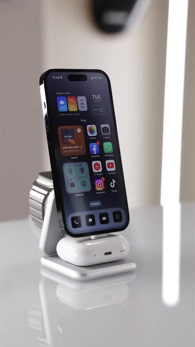 Instagram post by @leokhitara for KUXIU. Caption reads: [...] snap, charge, and go! 📱⌚️🎧 Thank you....