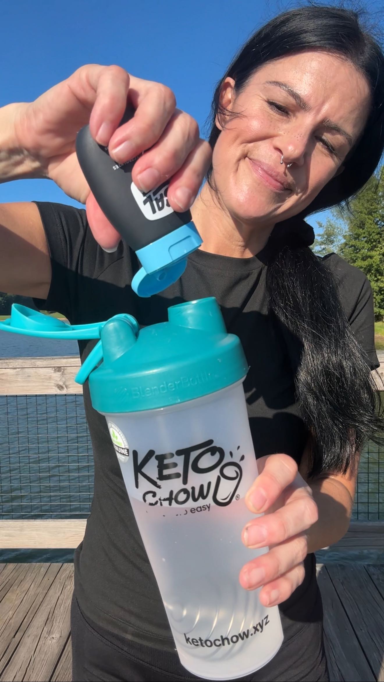 Instagram post by @the_keto_dealer for Keto Chow. Caption reads: 💁🏻‍♀️OK keto friends… What’s your biggest....