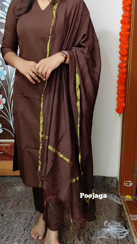 Instagram post by @poojaga_vlogs for Flipkart. Caption reads: Comment for link.