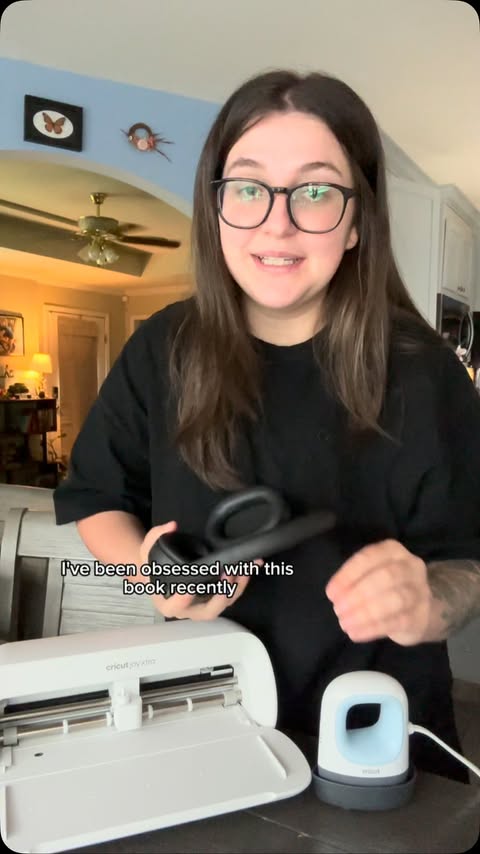 Instagram post by @cedelove_ for Cricut. Caption reads: [...] to life #ad anything is possible with....