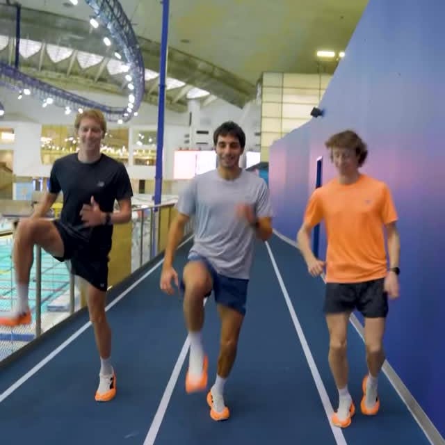 Instagram post by @charlespt for Sports Experts. Caption reads: 👟💪 Ça donne quoi 3 gars qui se donnent....