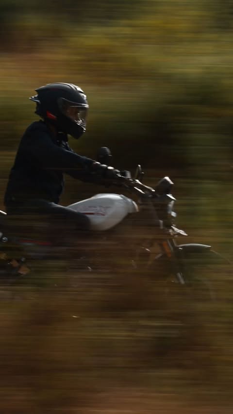 Instagram post by @jidhumg for Harley-Davidson. Caption reads: [...] just move it speaks. A Harley-Davidson....