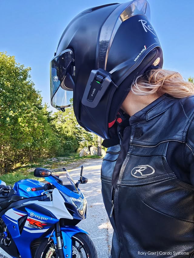 Instagram post by @roxy.gsxr for Cardo Systems. Caption reads: [...] has competition Little surprise from....