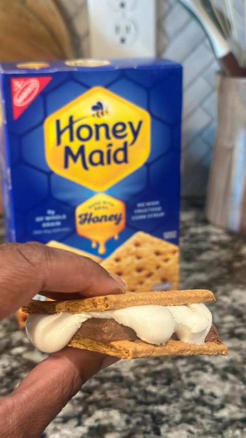 Instagram post by @shezzy525 for SoFabMedia. Caption reads: #Ad #HONEYMAIDPartner Quick run to Family Dollar....