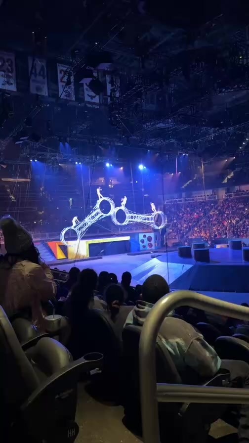 Instagram post by @loyalbfresh for Ringling. Caption reads: [...] weekend with family and friends! The....