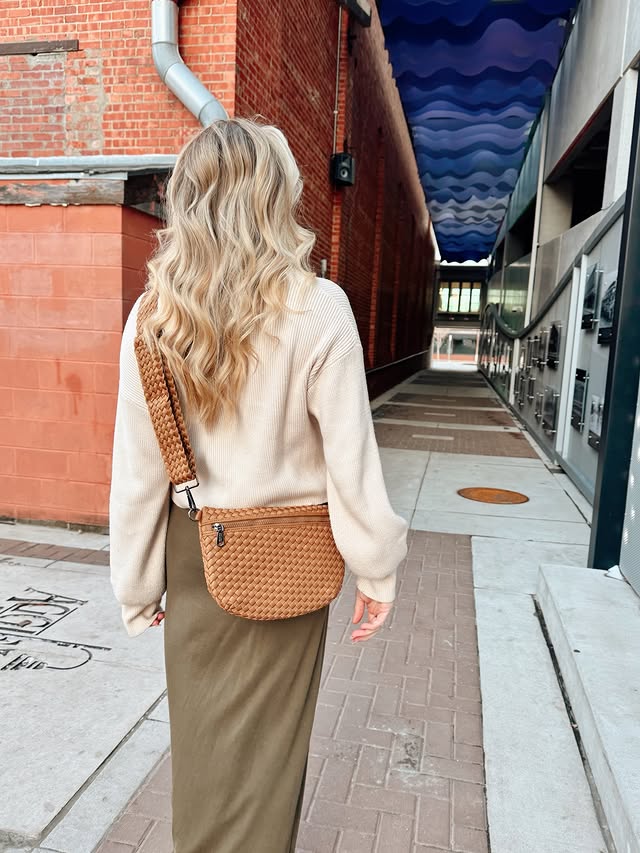 Instagram post by @kelseygarver for Sol and Selene. Caption reads: The perfect bag from ☀️ to 🌙 from @solandselene....