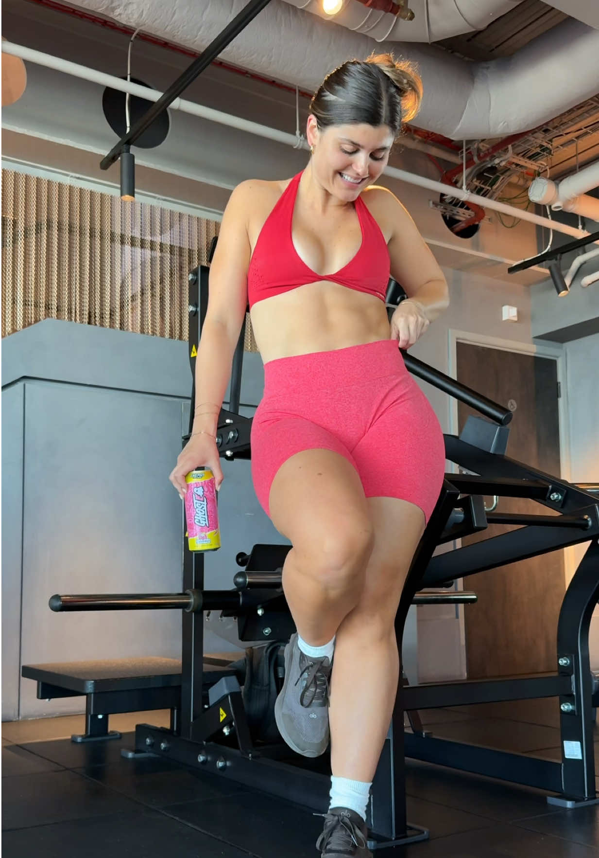 TikTok post by @livefitelle for GHOST® Energy. Caption reads: [...] sesh 💪🏼 Fuelled by @GHOST LIFESTYLE....