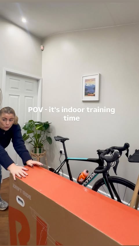 Instagram post by @cakesncycles for Zwift. Caption reads: [...] this season with a lot of help from @gozwift....