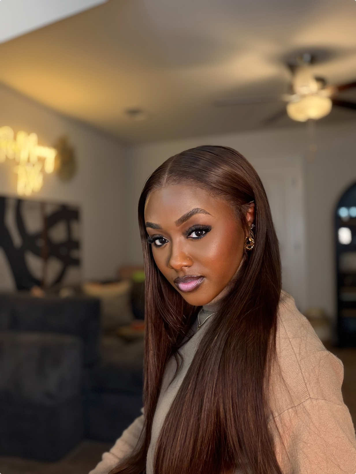 TikTok post by @realmommytv2 for Megalook. Caption reads: THE unit ! Ugh , I’m obsessed 😍 @Megalookhair....