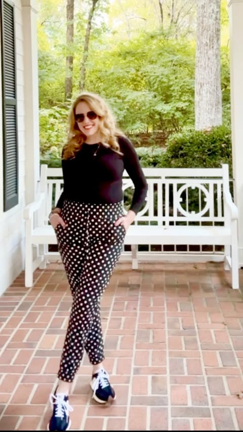 Instagram post by @atouchofsoutherngrace for Albion Fit. Caption reads: [...] to go together! 🍂💛✨I absolutely love....