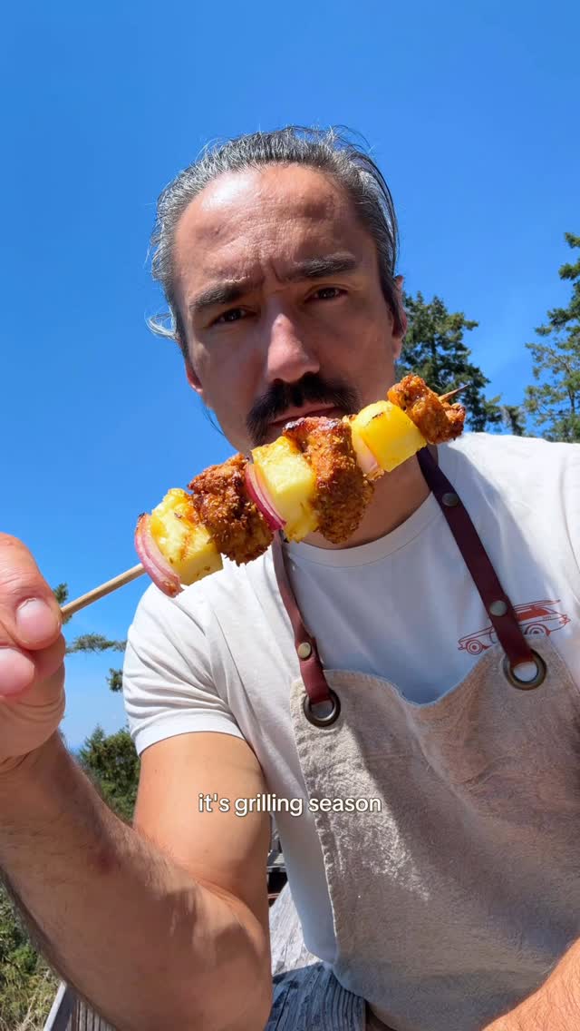 Instagram post by @haanpc for Canadian Turkey. Caption reads: #AD🔥 We’re firing up the grill with....