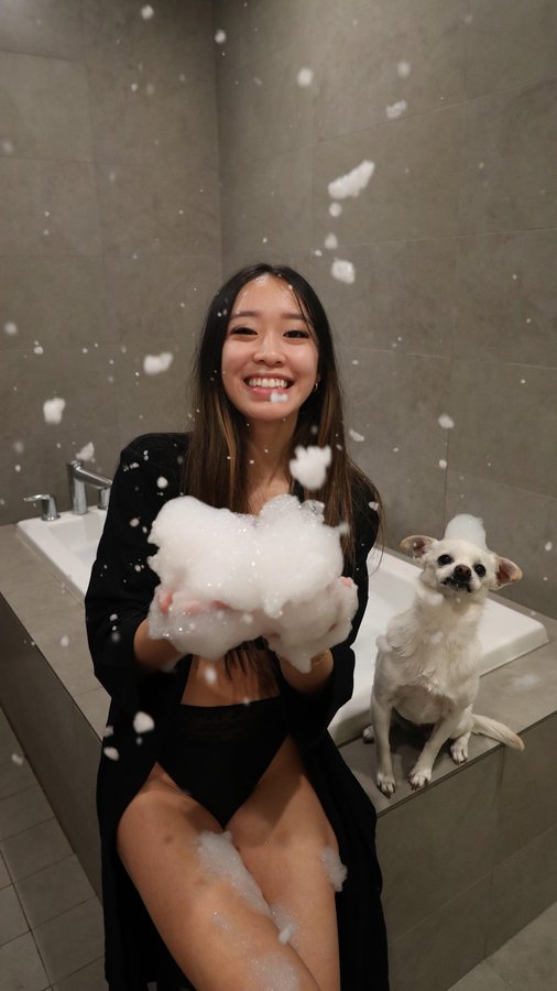 Instagram post by @jessicacarrielee for Dutch. Caption reads: [...] on adventures after signing up for....