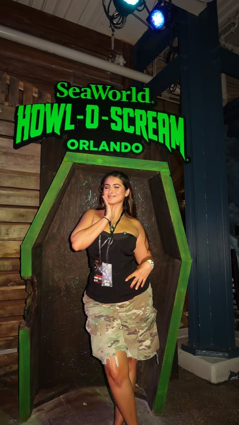 Instagram post by @nickyycruz for SeaWorld. Caption reads: [...] was CRAZY 🤣🤣 @howloscreamorlando @seaworld....