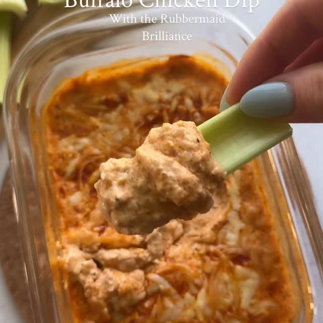 Instagram post by @eatpayylove for Rubbermaid. Caption reads: [...] I love to make and bake these in the....