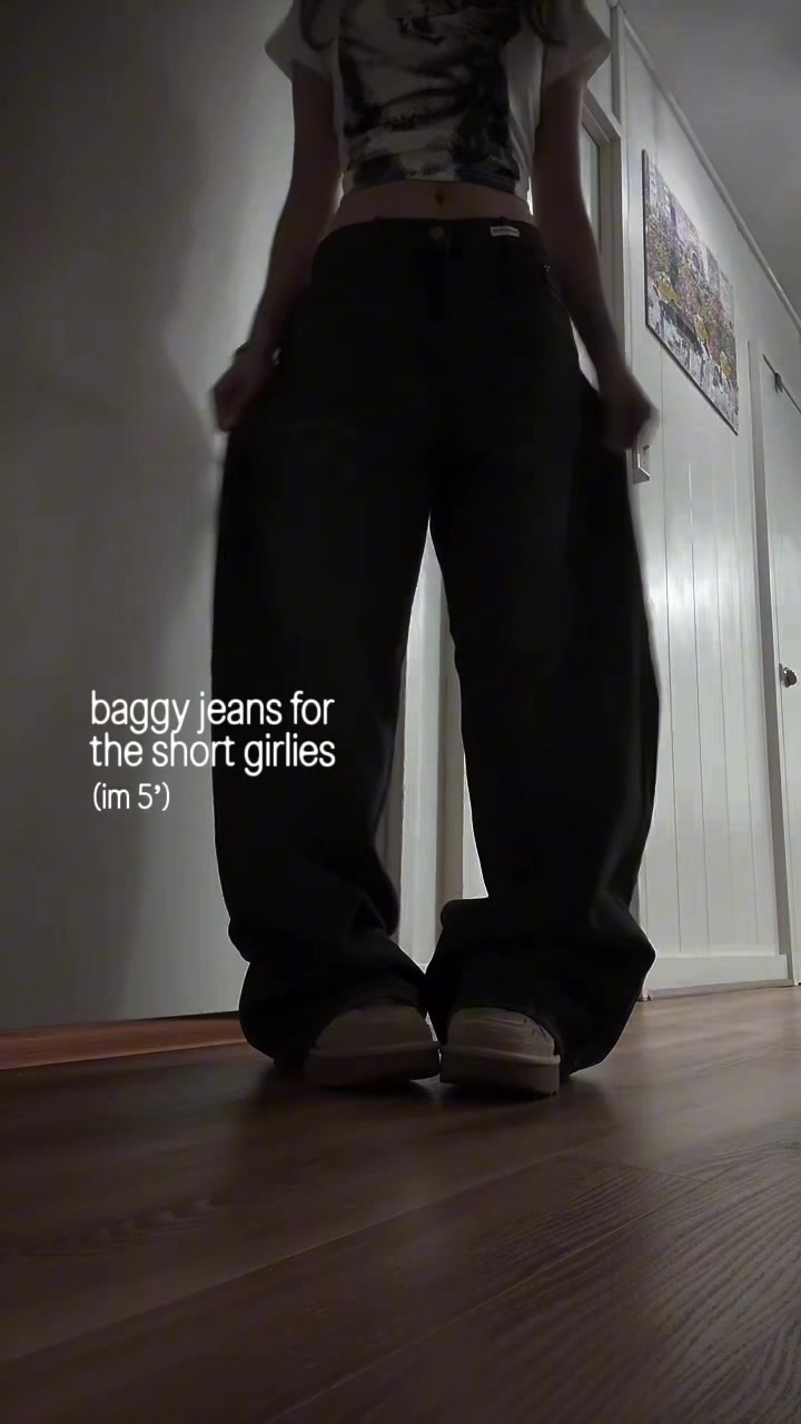 TikTok post by @m6nda for Emmiol. Caption reads: [...] this was a decent length ٩(^ᗜ^ )و ´- @EMMIOL.