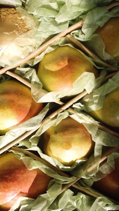 Instagram post by @wearewillandmary for Harry & David. Caption reads: [...] @harryanddavid 
🍐
sharing the Harry & David....