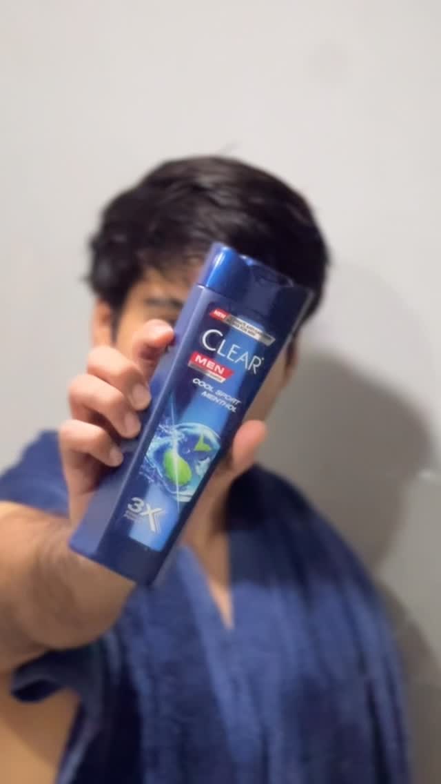 Instagram post by @muhsinnadzli for Clear Scalp & Hair. Caption reads: With CLEAR Men Cool Sport Menthol Shampoo, I don’t....