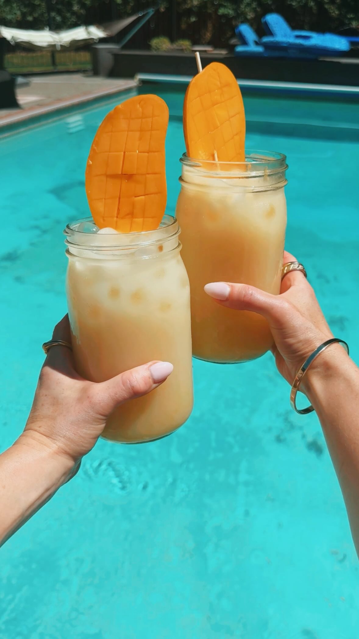 Instagram post by @soberishmom for Instant Hydration. Caption reads: [...] this week so don’t miss out! 💦....