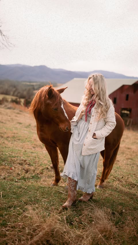 Instagram post by @angelroseturner for Seed. Caption reads: [...] love this season.

I started taking @seed a....