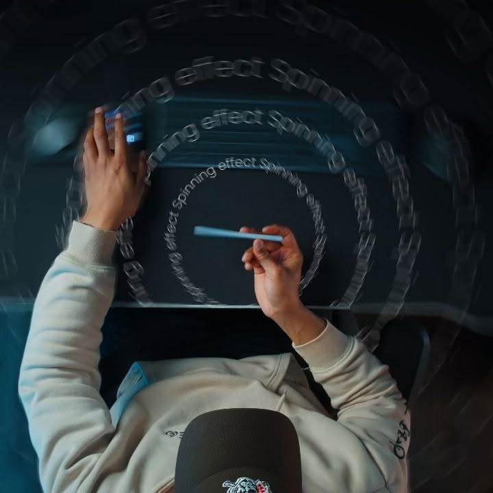 Instagram post by @martinsamake for Logitech. Caption reads: La recette pour faire le Spinning Effect by....