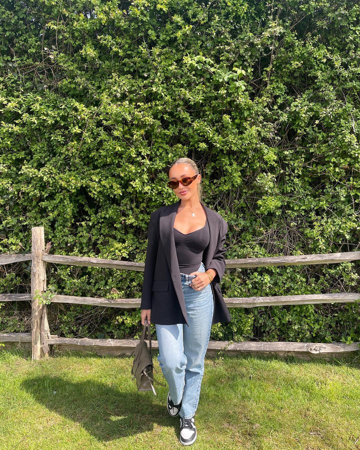 Instagram post by @ciara_foster for HeyShape. Caption reads: Cutest Easter weekend 🐣 Ad | @heyshape.