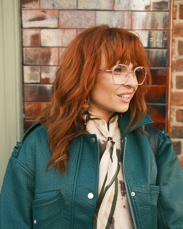 Instagram post by @helenanderz for Specsavers. Caption reads: [...] – the team members in store to help…....