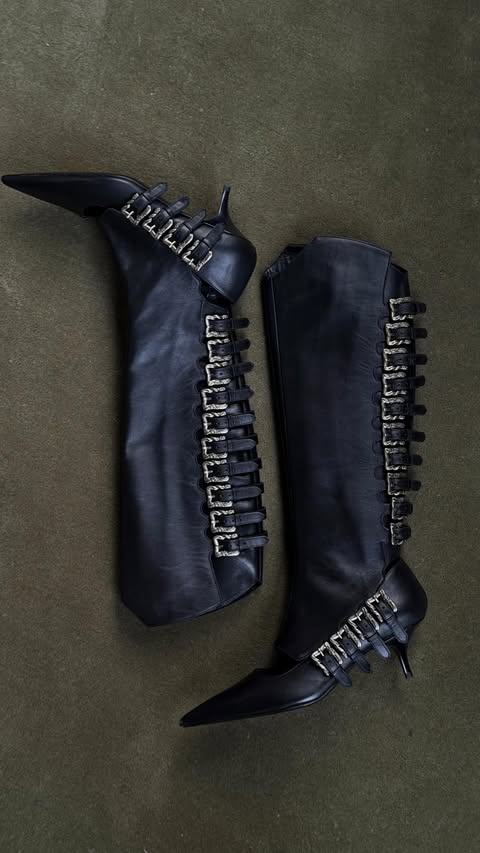 Instagram post by @tanyar for Vinted. Caption reads: [...] so here is your chance! Head over to my....