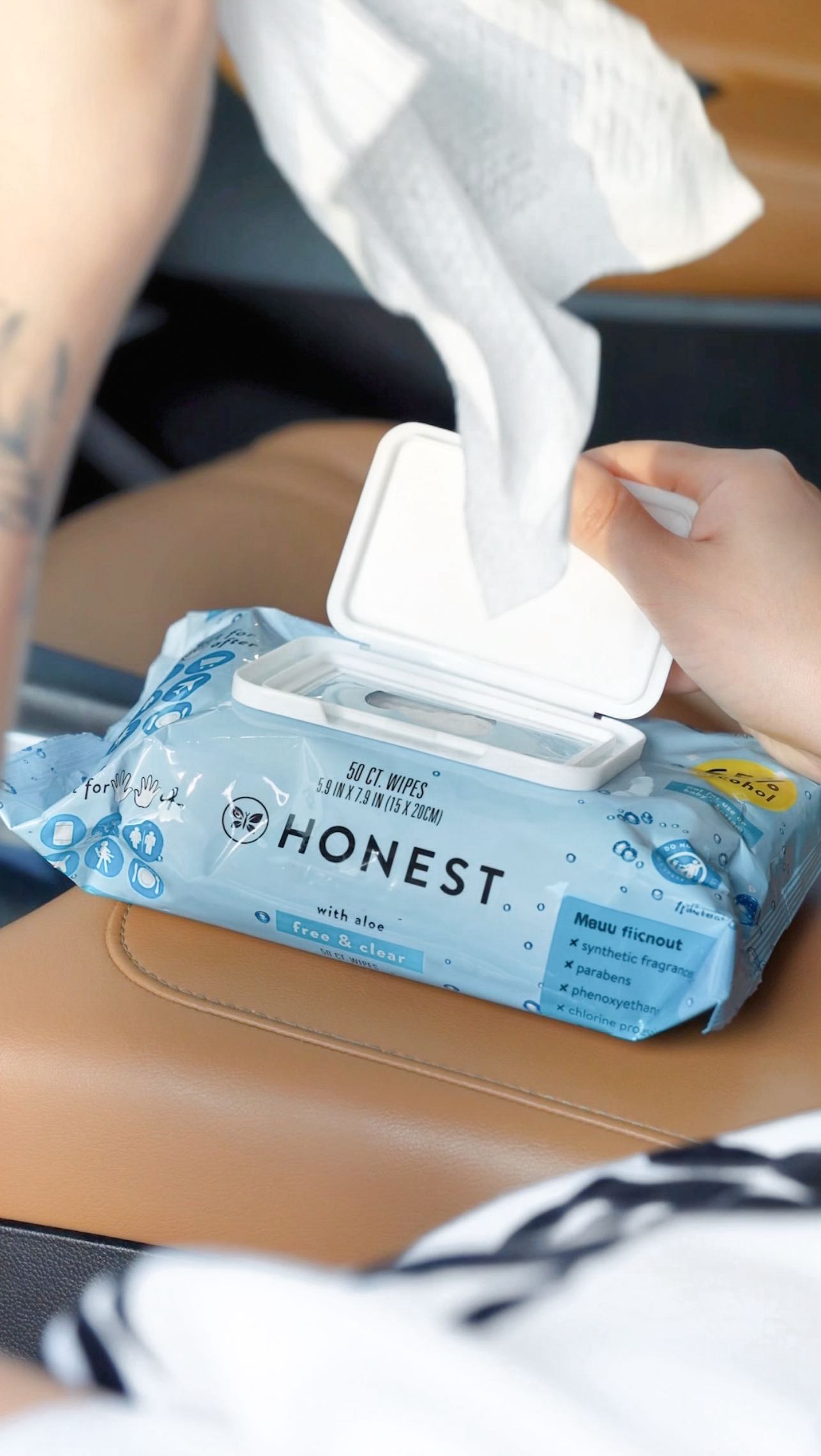 Instagram post by @ericaamarks for Honest. Caption reads: AD | Clean hands, anytime, anywhere ✨👐
These....