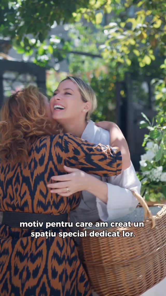 Instagram post by @lauracosoi for Electrolux. Caption reads: Pentru familia mea, aleg mereu ce e mai bun –....