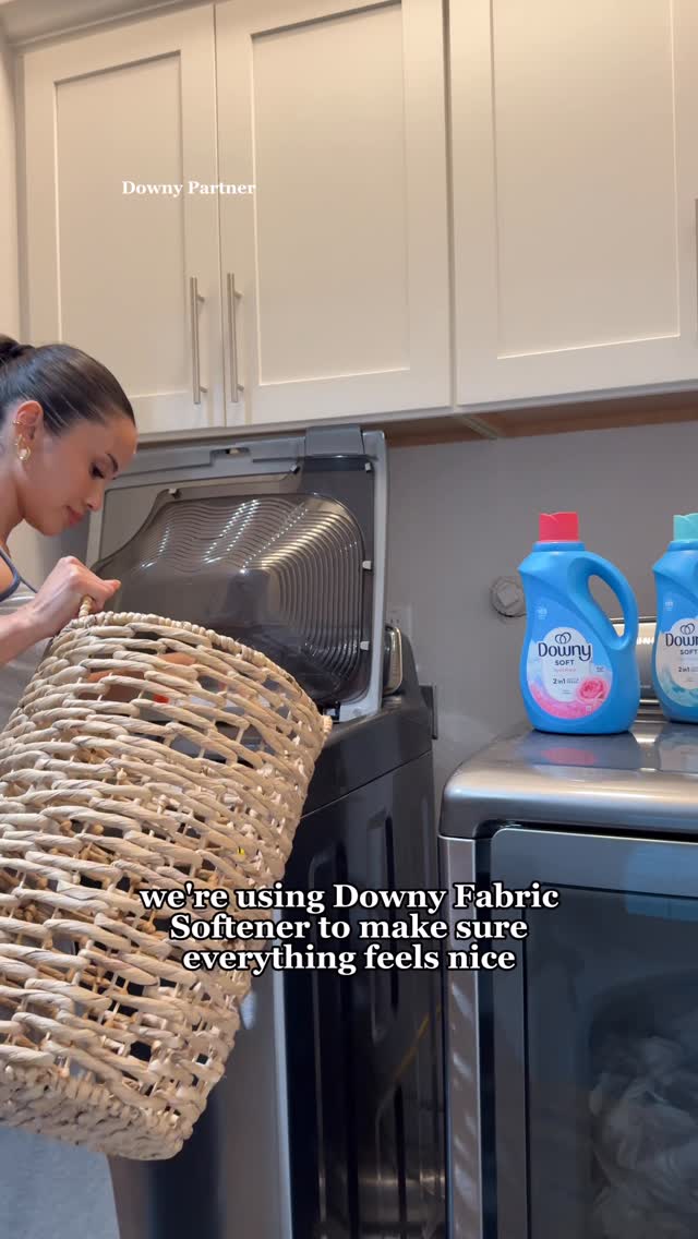 Instagram post by @stephaniepena___ for downy. Caption reads: Laundry reset after traveling #DownyPartner I love....
