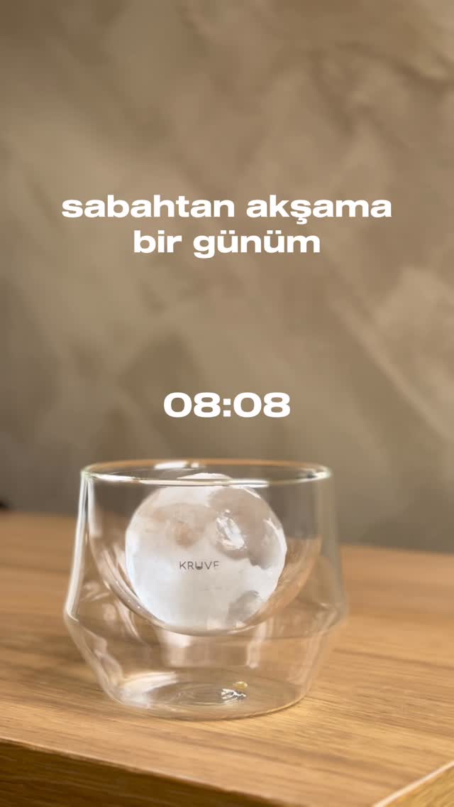 Instagram post by @ertugrulkoclar for The Ordinary. Caption reads: sabahtan akşama bir günüm, rutinlerim, keyif....