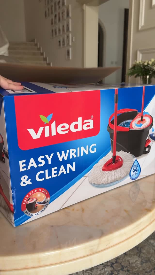 Instagram post by @saharxalansari for Vileda. Caption reads: Back to school reset with @viledaarabia 🧼🧽🫧🍃.