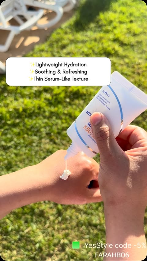 Instagram post by @farah__beauty06 for ISNTREE. Caption reads: [...] ☀️💙 Two lightweight SPF options from....