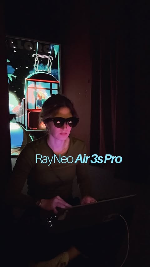 Instagram post by @dil.worth for RayNeo. Caption reads: [...] new visuals. 😎
 Now I just plug the RayNeo....