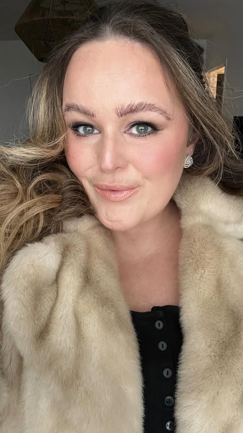 Instagram post by @makeupbyjessbrown for Physicians Formula. Caption reads: [...] brow freeze • Bronzer -....