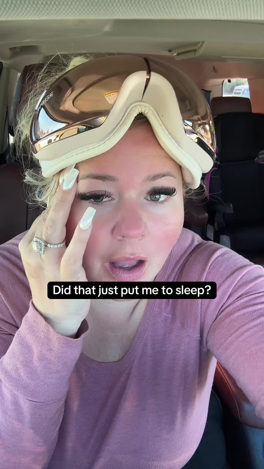 TikTok post by @jenbrownthomas for RENPHO. Caption reads: [...] #christmasgiftideas #giftguide @RENPHO.