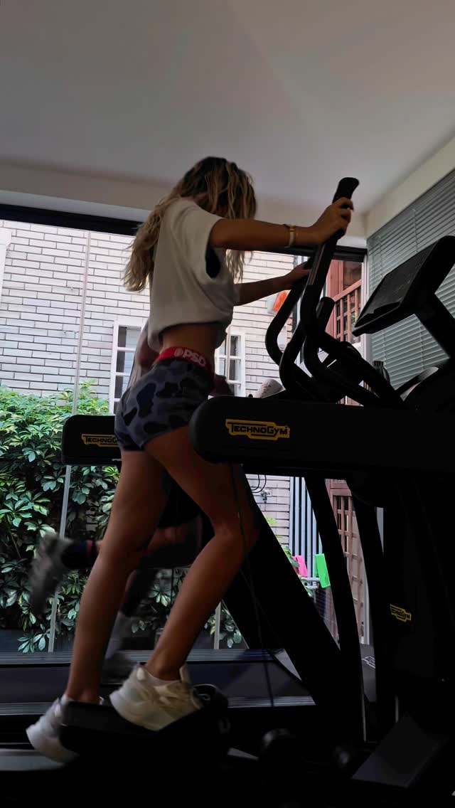 Instagram post by @carolinaponti for PSD Underwear. Caption reads: today’s workout 
in @psdunderwear.