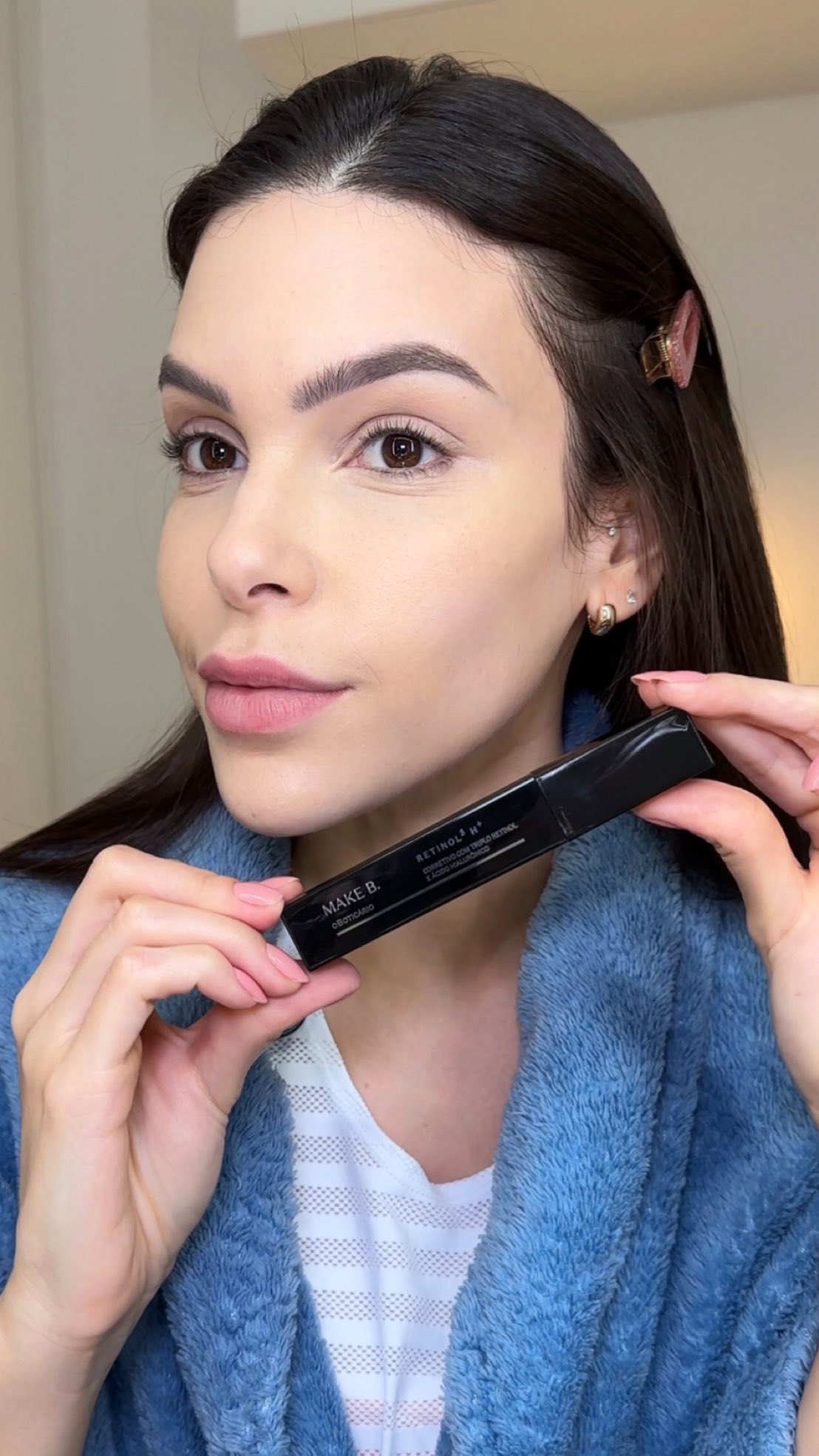 Instagram post by @amandaoligon for O Boticário. Caption reads: Testando corretivo Retinol da @oboticario....