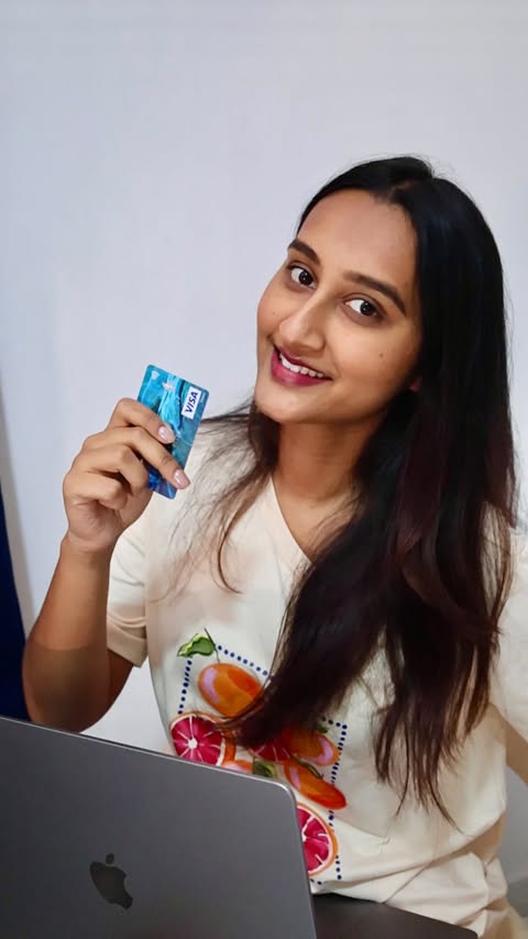 Instagram post by @raveena.rummun for Visa. Caption reads: My global shopping, powered by @visa_mauritius....