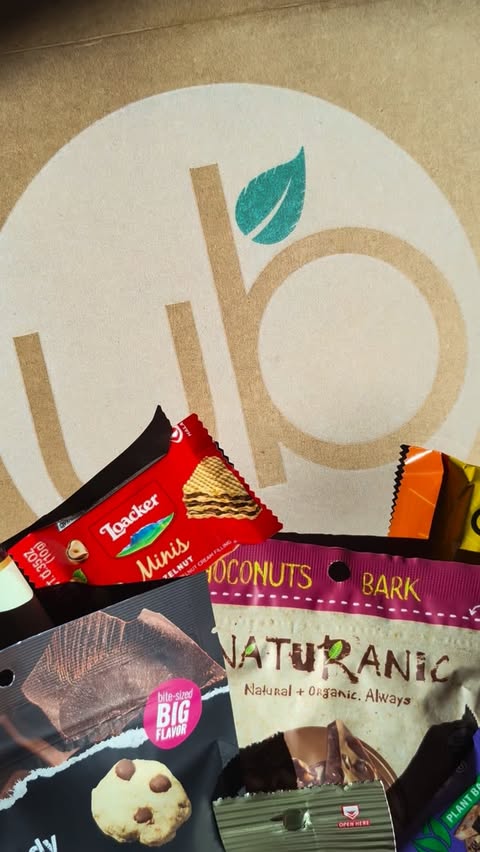 Instagram post by @aswtnsr_ for UrthBox. Caption reads: #sponsored

Unboxing my latest @urthbox and it’s....