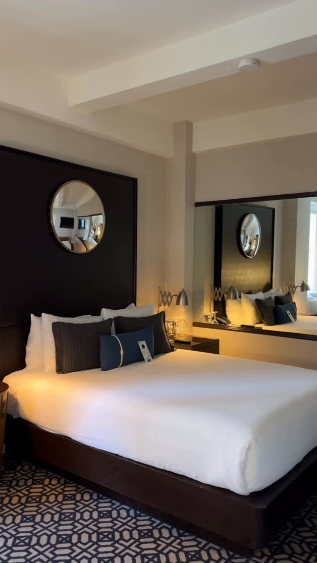 Instagram post by @amydrauch for HotelTonight. Caption reads: [...] favorite time of year to travel and....