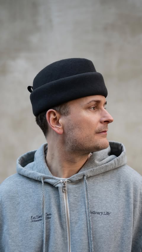 Instagram post by an influencer for Mühlbauer. Caption reads: New hat, who dis? @muehlbauer_hatmakers .....