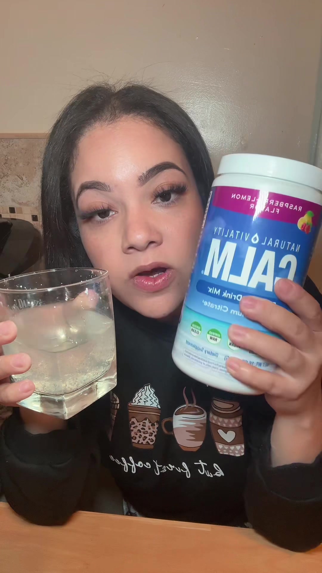 TikTok post by @zol_lozano for Natural Vitality. Caption reads: [...] con este Magnesio #magnesium....