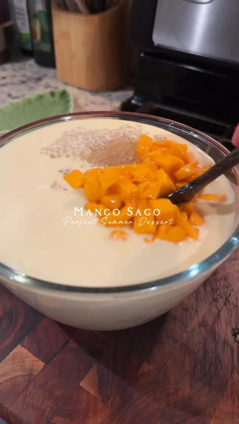 Instagram post by @citlallygonzalezz for Vita Coco. Caption reads: [...] mango puree brought together by @vitacoco....