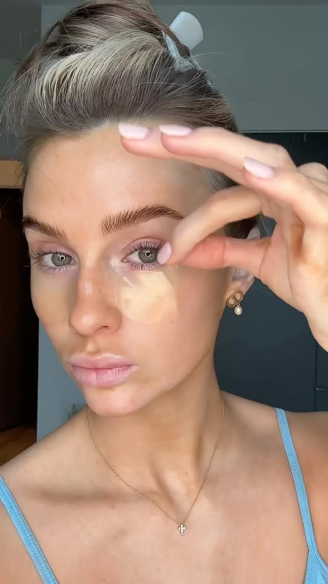 Instagram post by @maggiexawbrey for DERMA•E. Caption reads: [...] & a good vitamin c serum!! Love my @dermae....